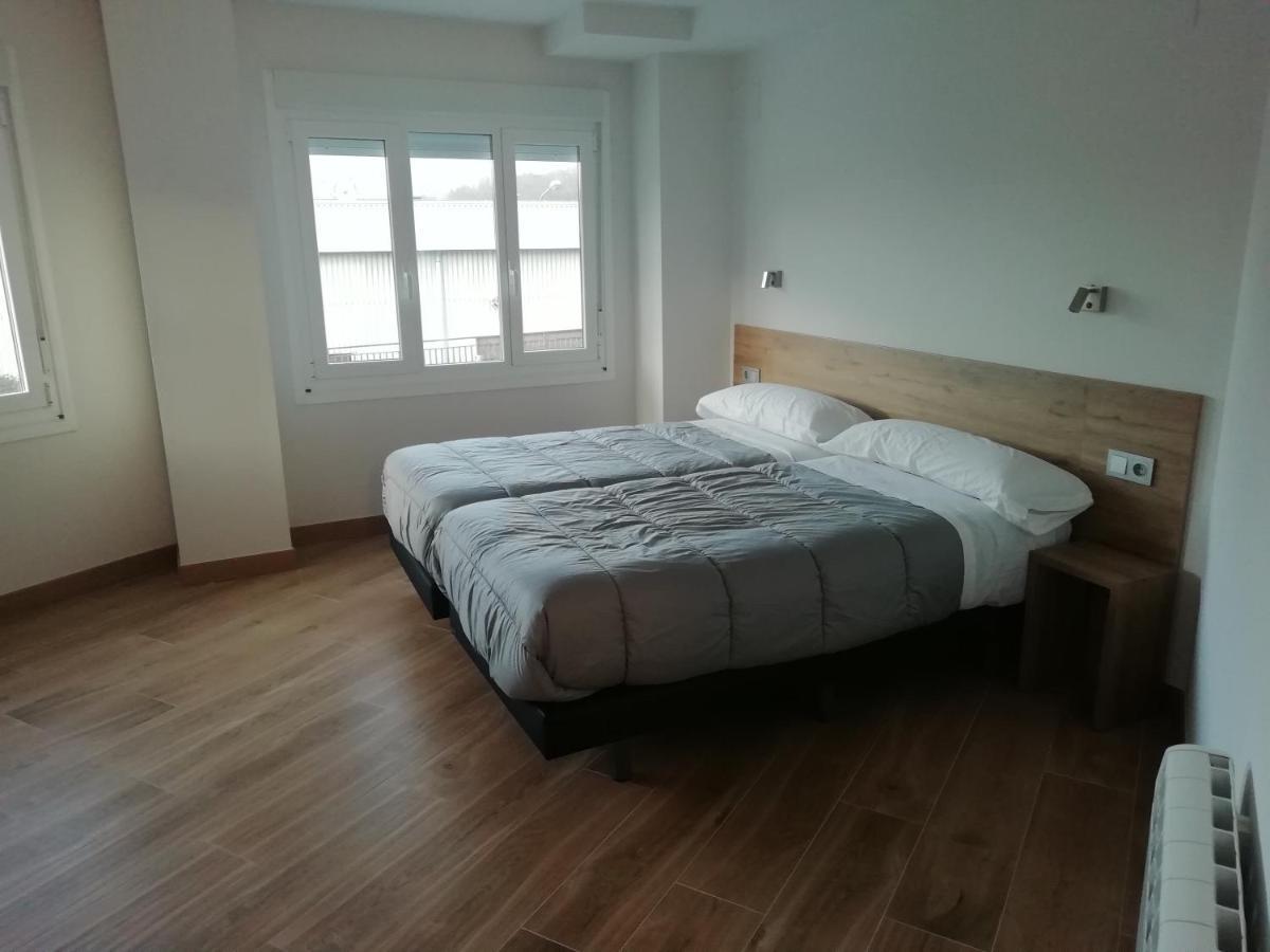 Pensión B2Bikain Oiartzun Bagian luar foto
